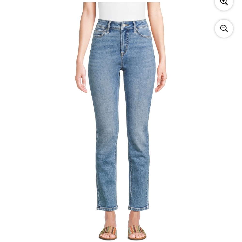 Time and Tru Medium Wash Mid Rise Straight Jean
